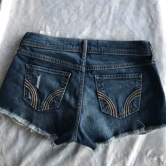 HOLLISTER Short - Picture 2 of 2